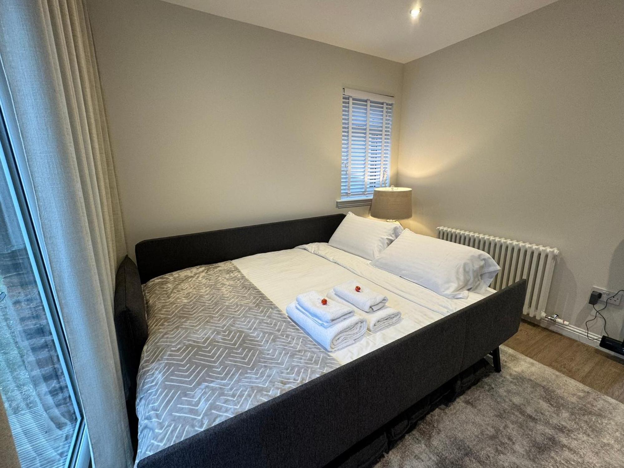 Luxury 2 Bedroom Cottage West Calder Eksteriør billede