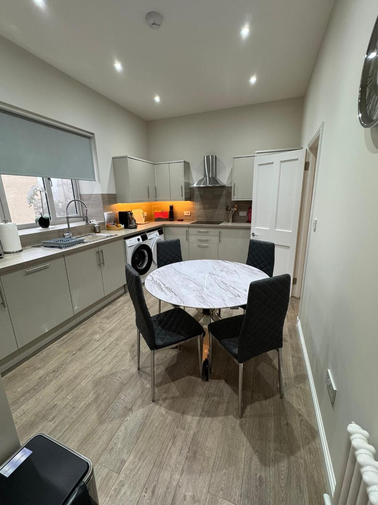 Luxury 2 Bedroom Cottage West Calder Eksteriør billede
